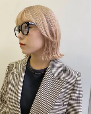 ミディアム sea's所属・ヒラカホ/矢場町/ ブリーチ/似合わせのヘアスタイル