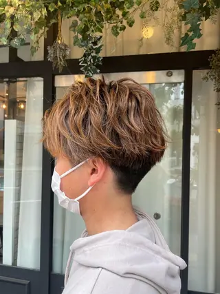 ショート カラー メンズ N° jillva 腰山 菜々美のヘアスタイル