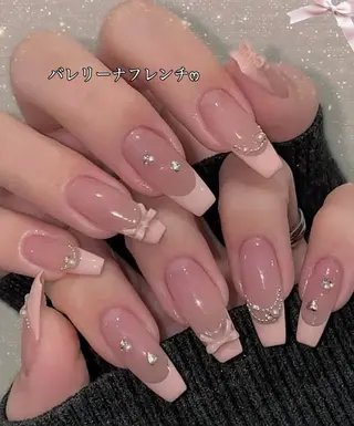 ネイル Roger 舞のネイルデザイン