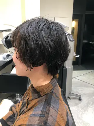 ショート パーマ 丸尾 沙弥香のヘアスタイル