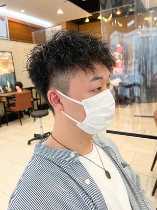 ショート パーマ メンズ メンズカット曲がる 縮毛矯正佐々木タクマのヘアスタイル