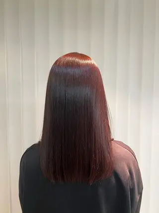 セミロング カラー 伊藤 杏奈のヘアスタイル