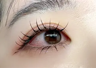 マツエク・マツパ FLY NAIL&Eyelash Salon 梅田店所属・YUKI FUKUMARUのマツエク・マツパデザイン