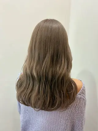 ロング 🎀透明感カラー 🐈ナズナのヘアスタイル