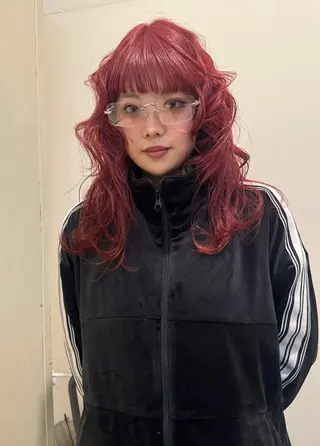 セミロング カラー siki akariのヘアスタイル