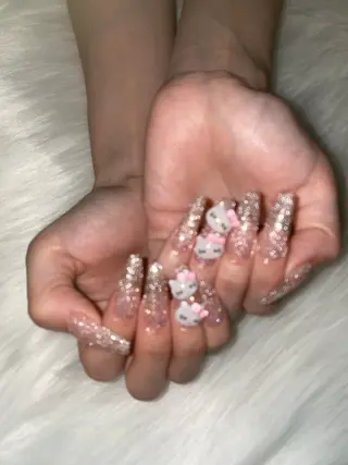 ネイル アイズ渋谷店所属・アイズ~is~渋谷店 hiyo🐈⬛のネイルデザイン