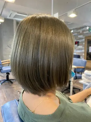 ミディアム カラー ココバイファニック 関内のヘアスタイル