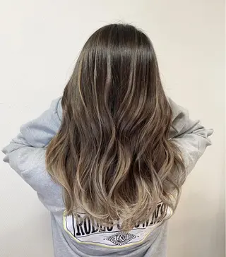 セミロング 山本 茉希のヘアスタイル