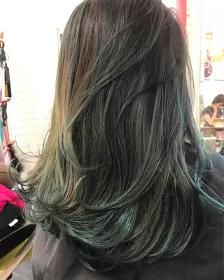 セミロング 松本 和人のヘアスタイル