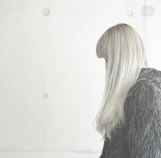 ロング カラー &72所属・カリスマ フォのヘアスタイル