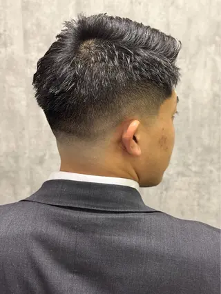 ショート メンズ ヒロ銀座バーバーショップ東京駅丸の内店所属・對馬 虎太郎のヘアスタイル