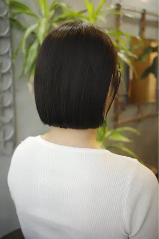 ショート カラー モリモト サナのヘアスタイル