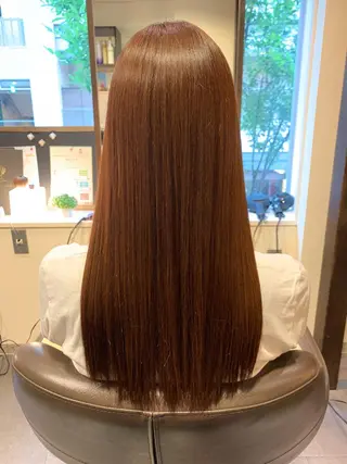 ロング 鞠 秀明のヘアスタイル