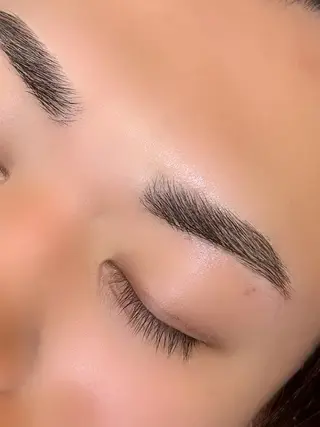 メンズ アイブロウ eye &nailSABA beauty space所属・Koyuki /岡崎 /マツエク/ マツパの眉毛・アイブロウイメージ