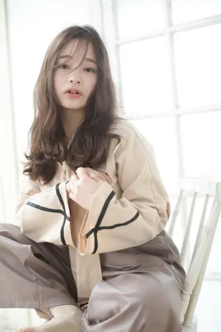 セミロング パーマ Lee 甲子園のヘアスタイル