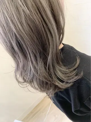 ミディアム カラー ワタイショウタ 髪質改善✨眉毛サロンのヘアスタイル
