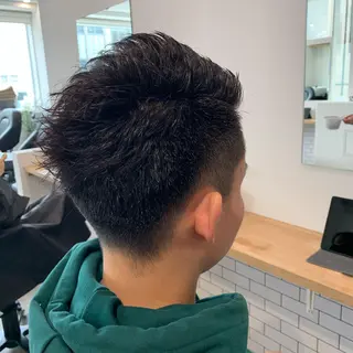 メンズ ヨシミ カズヤのヘアスタイル