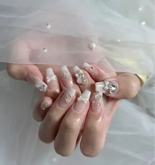 ネイル LAVISH nanamiのネイルデザイン