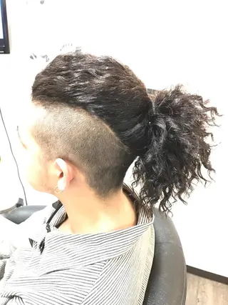 ミディアム パーマ メンズ 東風上 亮介のヘアスタイル