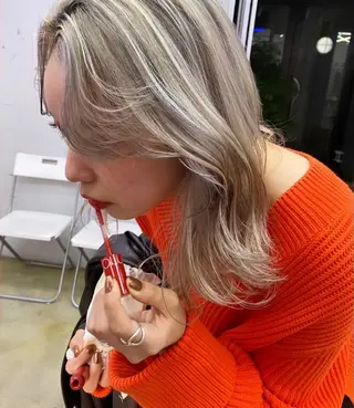 ミディアム カラー タカノ ノゾミのヘアスタイル