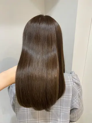 カラー 谷川 李奈のヘアスタイル