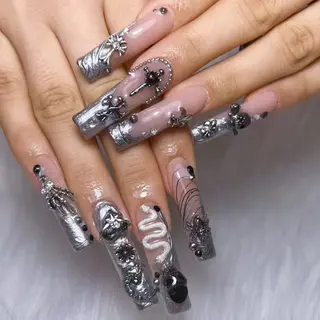 ネイル Diamond NAIL💝のネイルデザイン