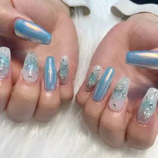 ネイル ゴテゴテ💙ワンホン リオナのネイルデザイン