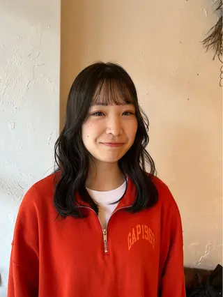 ロング カラー 成田 智彩のヘアスタイル