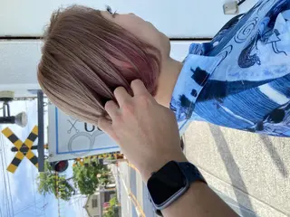 ショート カラー corazon ブリーチのヘアスタイル