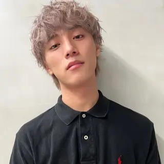 ショート カラー ブロンド/ブリーチ 【SITY.】のヘアスタイル