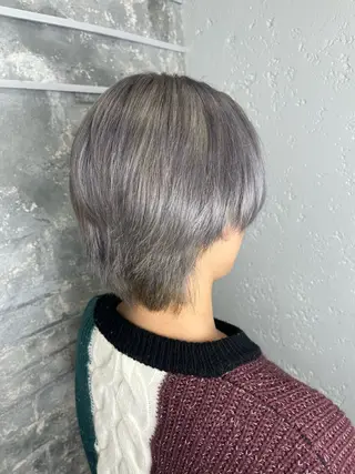 ショート カラー メンズ ハイトーンケアカラー コト👱🏻♀️のヘアスタイル