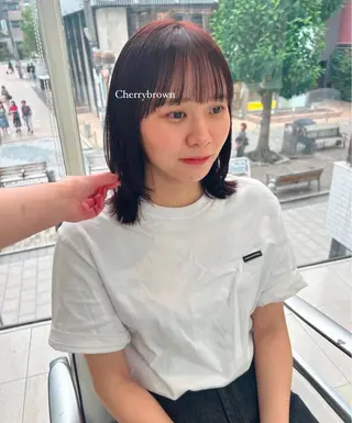 ショート ありむらもえ/ インナーカラーのヘアスタイル