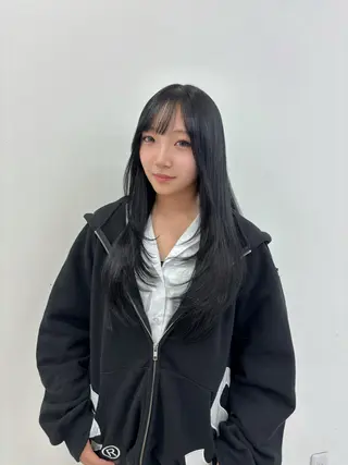 ロング 韓国レイヤー ハッシュカットのヘアスタイル