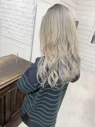 ロング カラー SALOWIN札幌大通り所属・札幌ブリーチカラー/ ダブルカラー/ドイのヘアスタイル