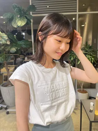 ミディアム 斉藤 瑞恵のヘアスタイル