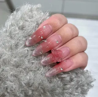 ネイル あゆ🎀/ワンホンネ イル/痛ネイルのネイルデザイン