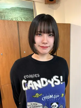 ミディアム aiko【艶カラー ・ミニモ年内で終了】のヘアスタイル