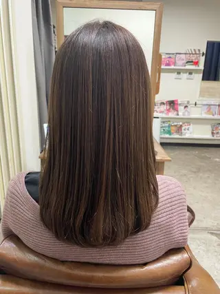 ミディアム カラー コヤナギ ラムのヘアスタイル