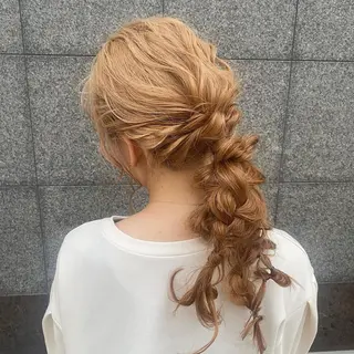 ロング ヘアアレンジ ラシェンテ宝塚所属・HONOKA /顔周りレイヤー得意の眉毛・アイブロウイメージ