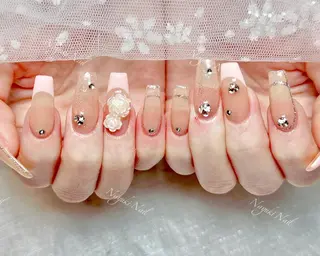ネイル 🦋 Queenieのネイルデザイン