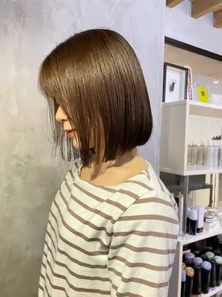 ショート ヘアアレンジ 切りっぱなしボブ/ デザインカラー店長のヘアスタイル