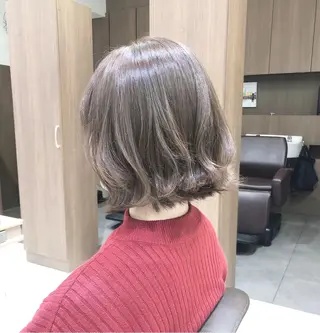ショート カラー 小島 仁美のヘアスタイル
