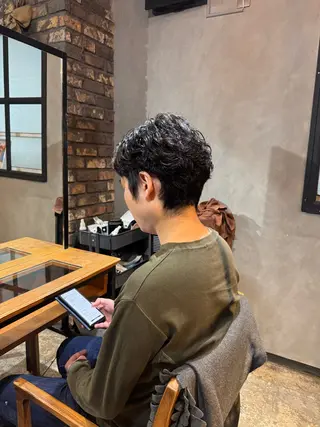 パーマ メンズ クキノ ケイカのヘアスタイル