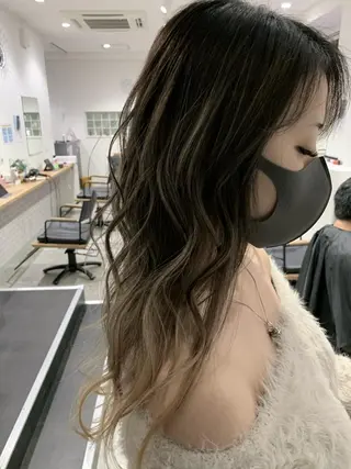 セミロング ヨシミ カズヤのヘアスタイル