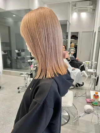 ミディアム カラー iLi所属・iLi 《イリ》のヘアスタイル