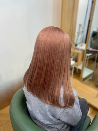 セミロング カラー soëll所属・☺︎そぶえ　ゆうな/ 暖色カラー/縮毛矯正のヘアスタイル