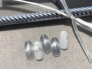 ミディアム アリアグレイス ネイルサロンのネイルデザイン