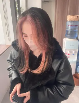 ロング little salt 渋谷店所属・akina*ブリーチ ♡トレンドヘアのヘアスタイル