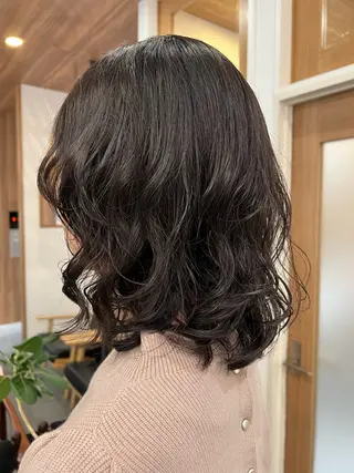 ミディアム 村中 逸紀のヘアスタイル
