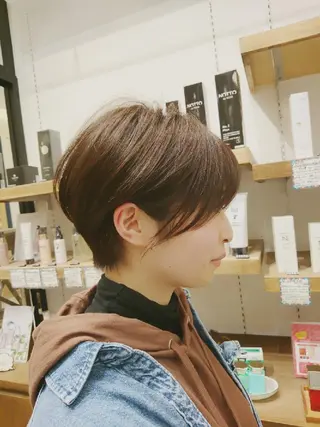 ショート カラー youres hair はなれ店所属・髪質改善🌸縮毛矯正 専門家💖後藤のヘアスタイル